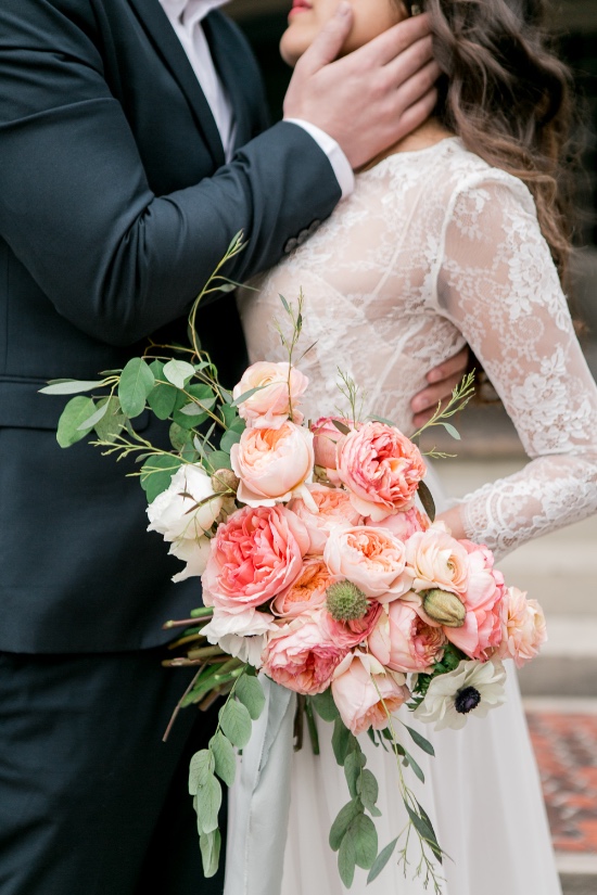 romantic-vow-renewal-at-sydonie-mansion