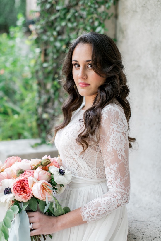 romantic-vow-renewal-at-sydonie-mansion