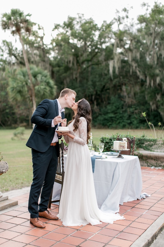 romantic-vow-renewal-at-sydonie-mansion