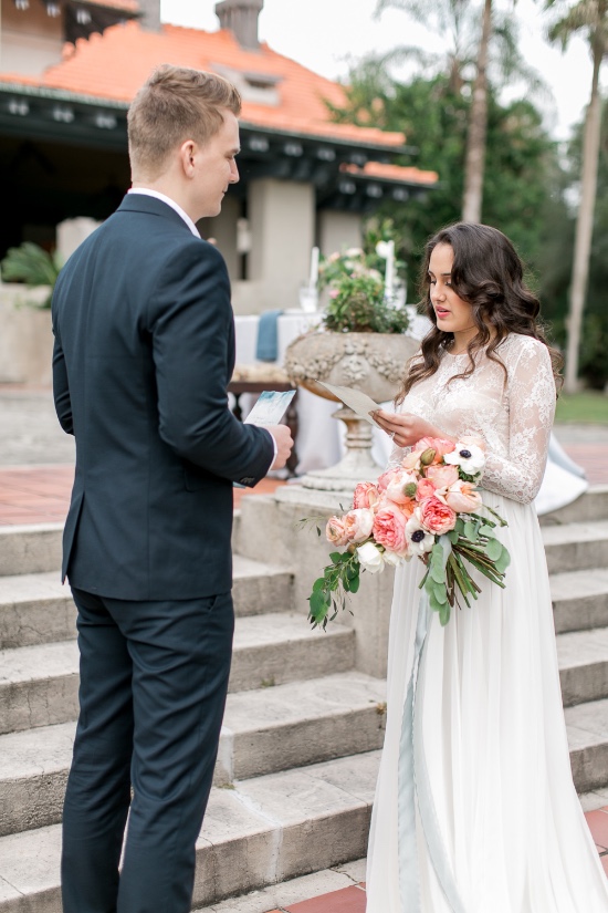 romantic-vow-renewal-at-sydonie-mansion