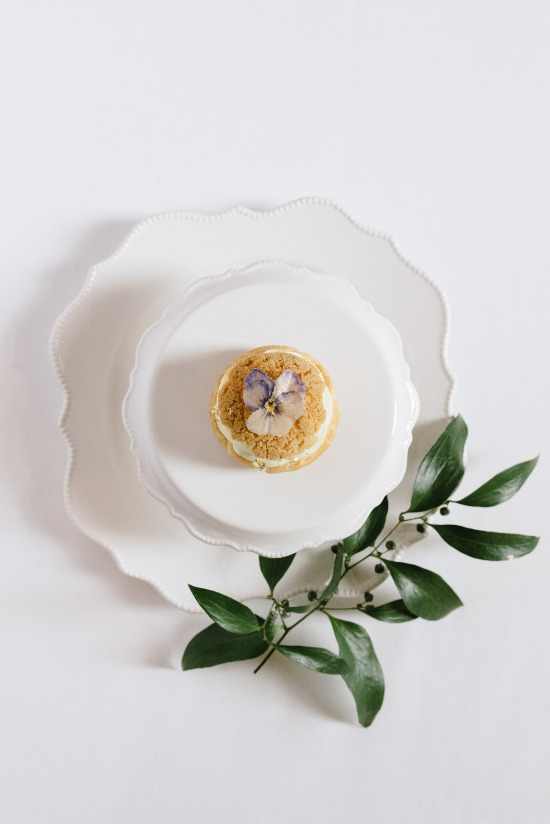 sexy-and-romantic-bridal-session