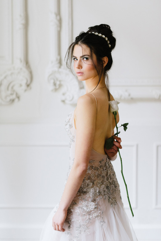 sexy-and-romantic-bridal-session