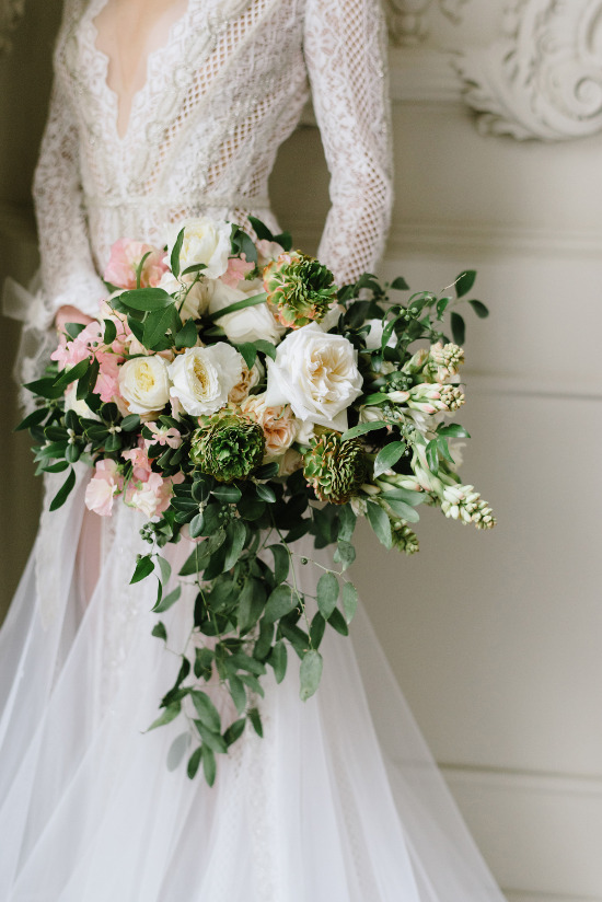 sexy-and-romantic-bridal-session