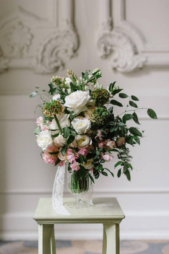 sexy-and-romantic-bridal-session