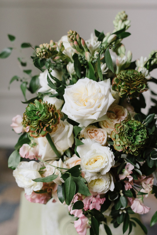 sexy-and-romantic-bridal-session