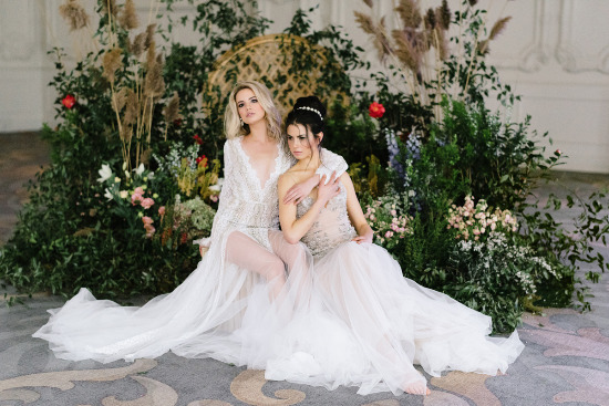 sexy-and-romantic-bridal-session