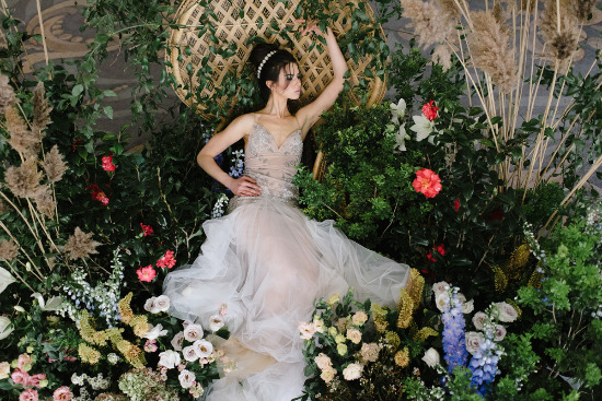 sexy-and-romantic-bridal-session