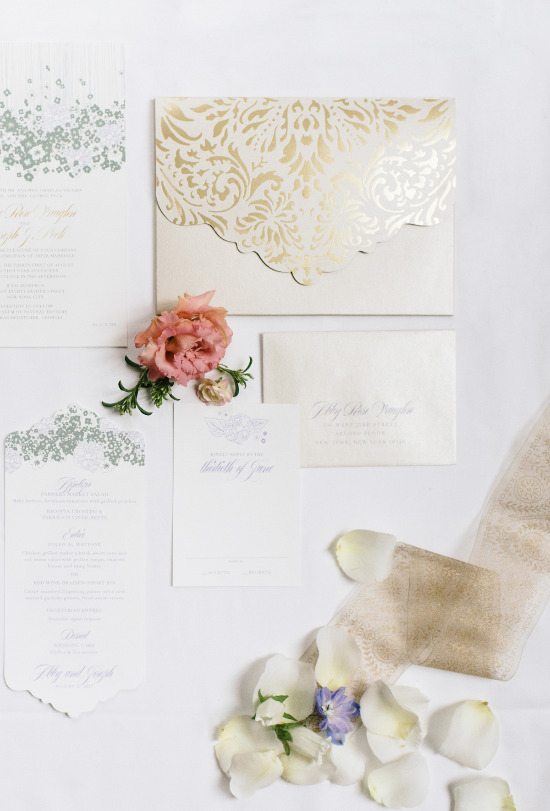 sexy-and-romantic-bridal-session