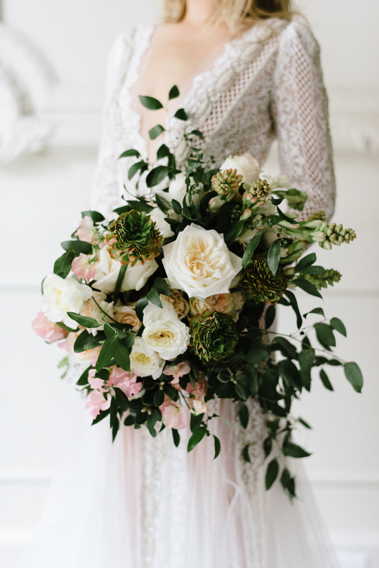 sexy-and-romantic-bridal-session