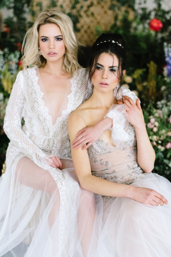 sexy-and-romantic-bridal-session