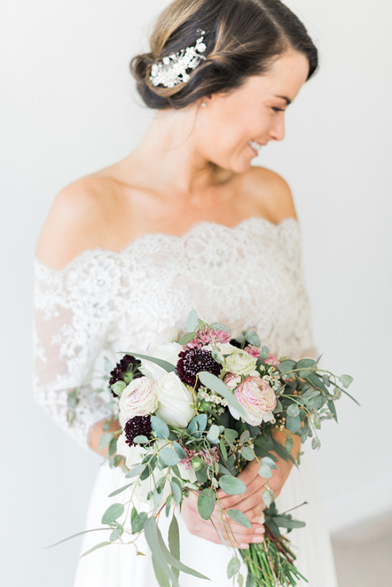 bridal style and vintage style wedding bouquet