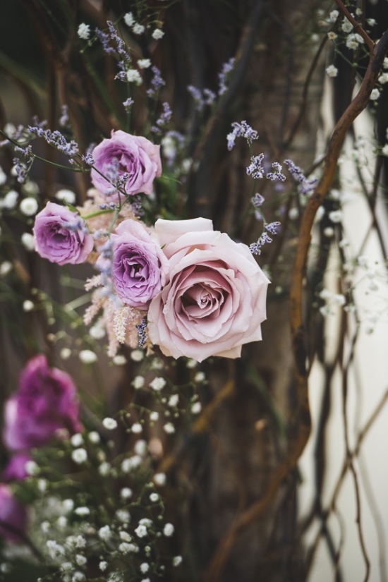 stylish-rustic-purple-and-white-wedding