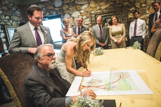 stylish-rustic-purple-and-white-wedding