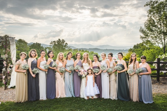 stylish-rustic-purple-and-white-wedding