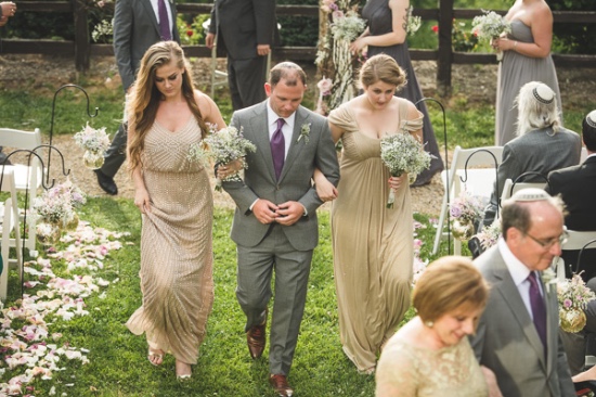 stylish-rustic-purple-and-white-wedding