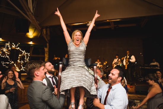 stylish-rustic-purple-and-white-wedding