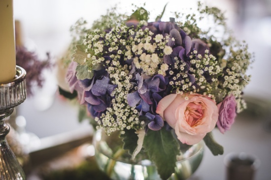 stylish-rustic-purple-and-white-wedding