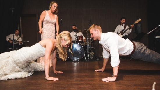 stylish-rustic-purple-and-white-wedding
