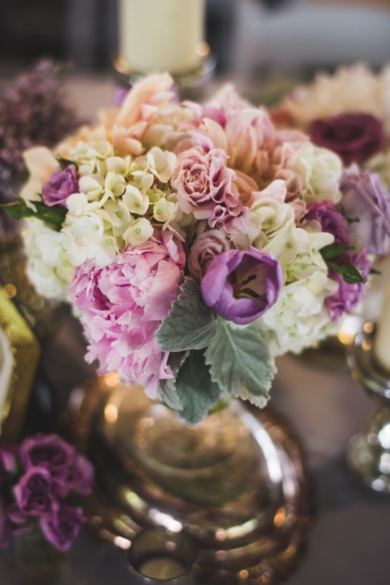 stylish-rustic-purple-and-white-wedding