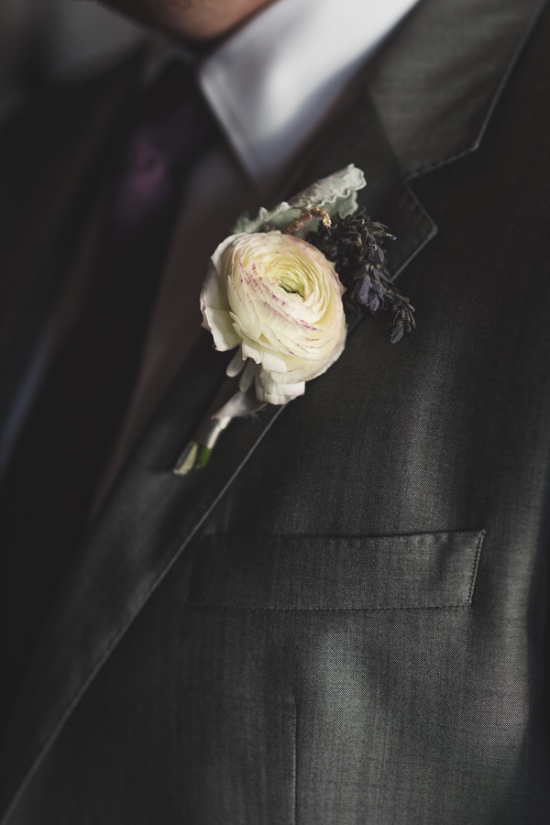 stylish-rustic-purple-and-white-wedding