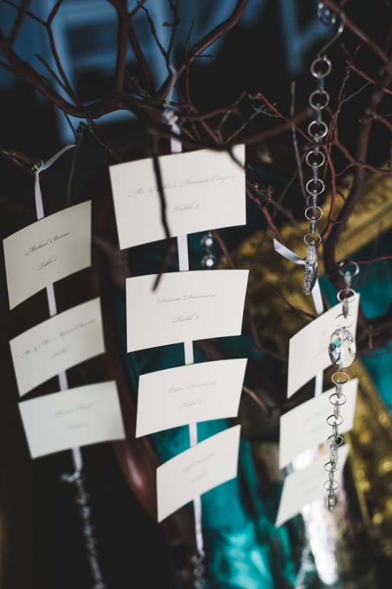 stylish-rustic-purple-and-white-wedding