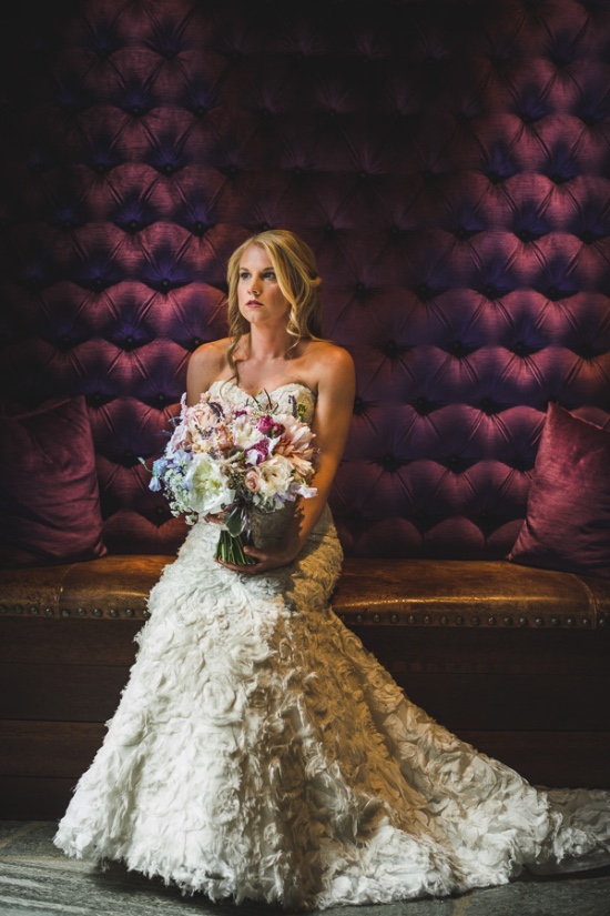 stylish-rustic-purple-and-white-wedding