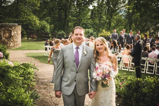 stylish-rustic-purple-and-white-wedding