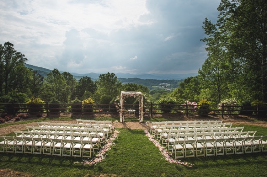 stylish-rustic-purple-and-white-wedding