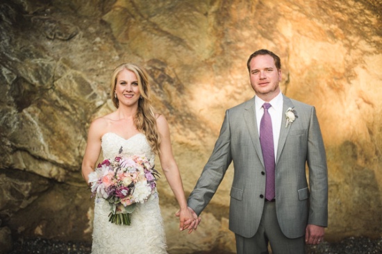 stylish-rustic-purple-and-white-wedding
