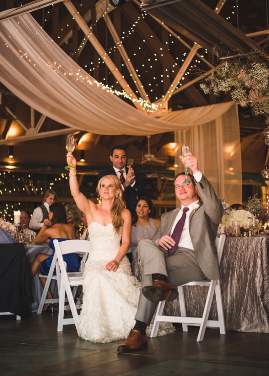 stylish-rustic-purple-and-white-wedding