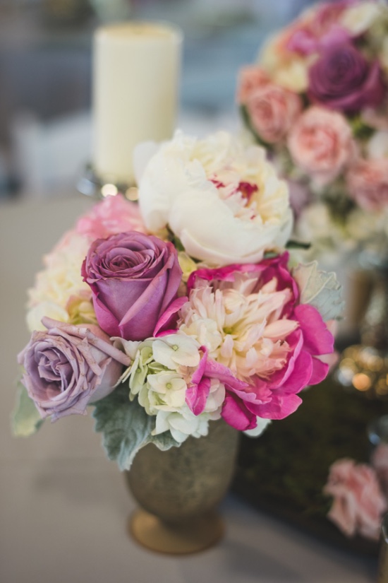 stylish-rustic-purple-and-white-wedding