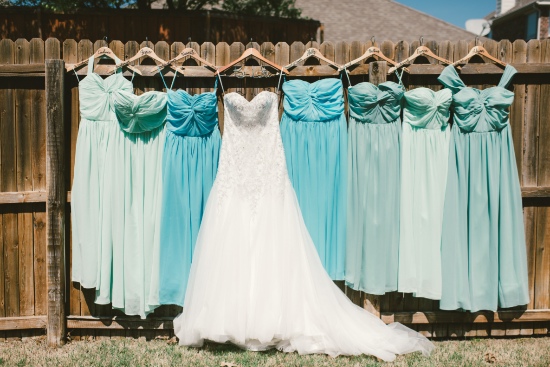 aqua-and-pink-rustic-wedding