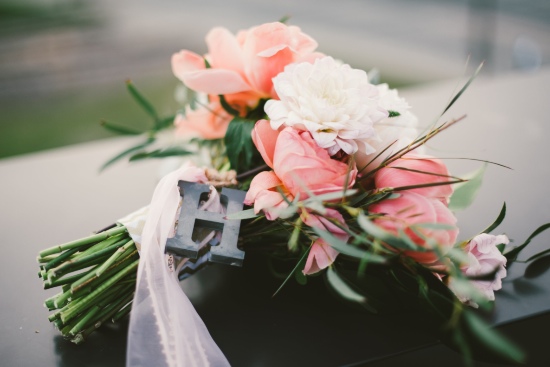 aqua-and-pink-rustic-wedding