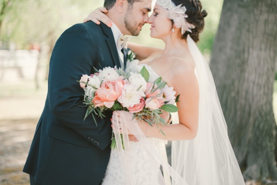 aqua-and-pink-rustic-wedding