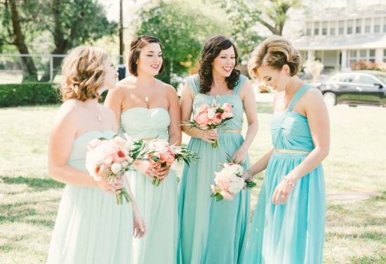 aqua-and-pink-rustic-wedding