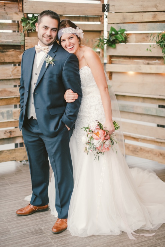 aqua-and-pink-rustic-wedding