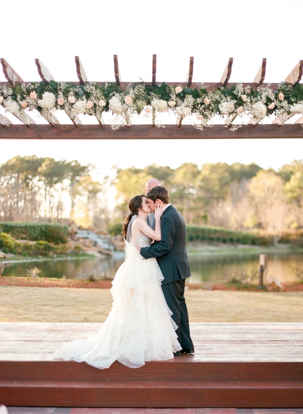 chic-maroon-and-gold-texas-wedding