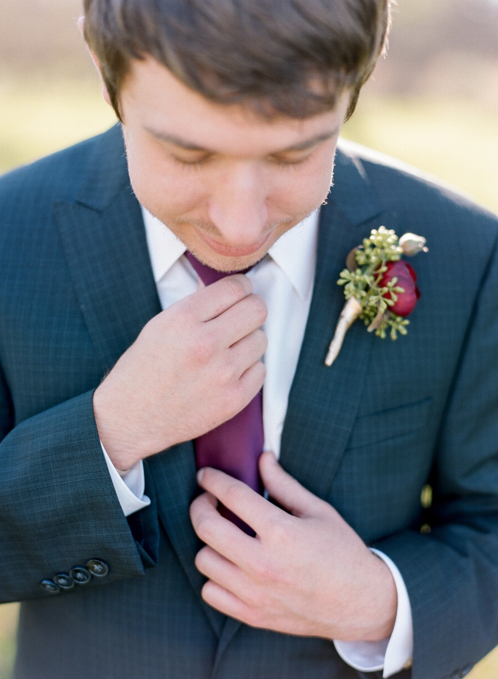 chic-maroon-and-gold-texas-wedding