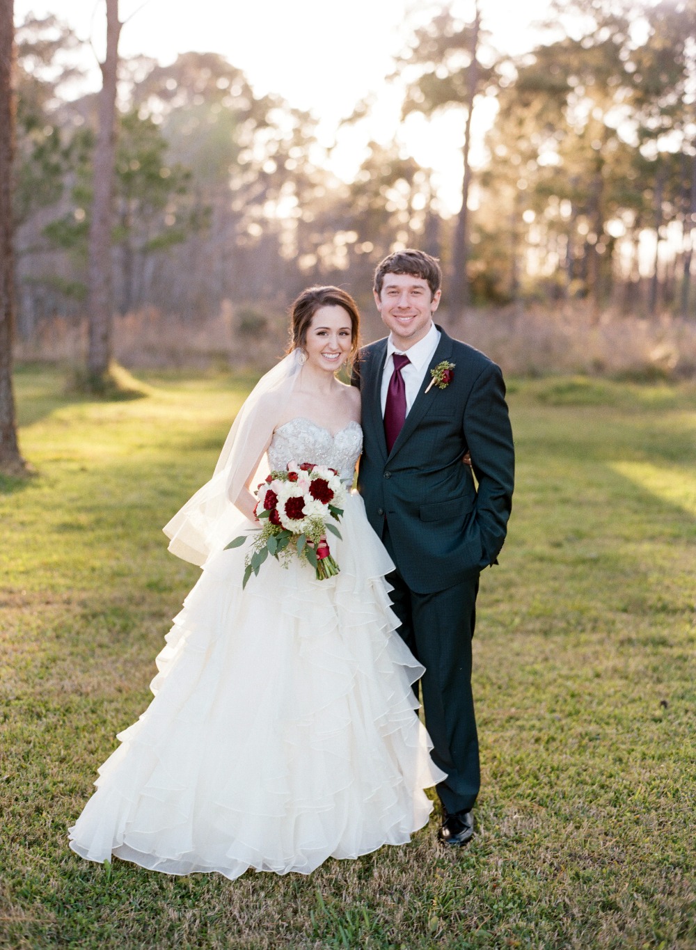 chic-maroon-and-gold-texas-wedding
