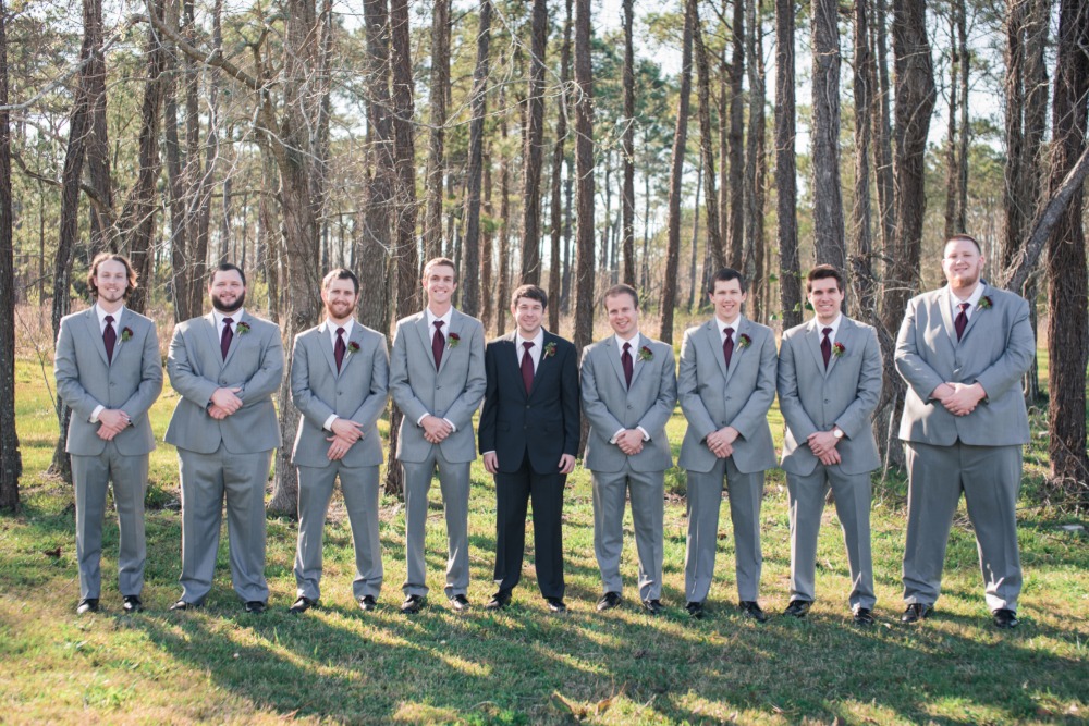 chic-maroon-and-gold-texas-wedding