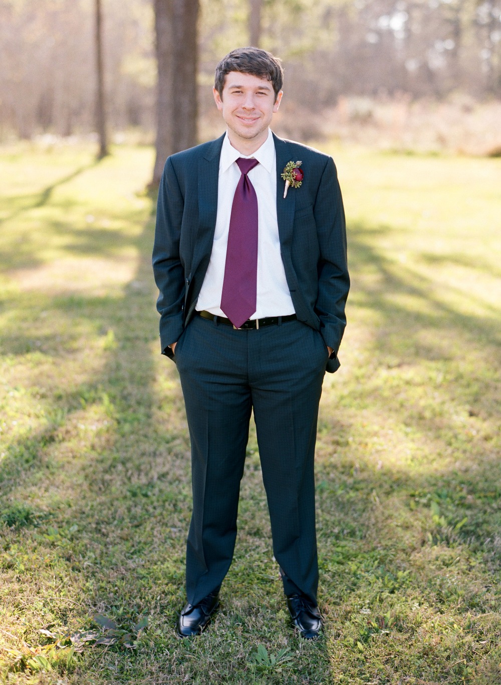 chic-maroon-and-gold-texas-wedding