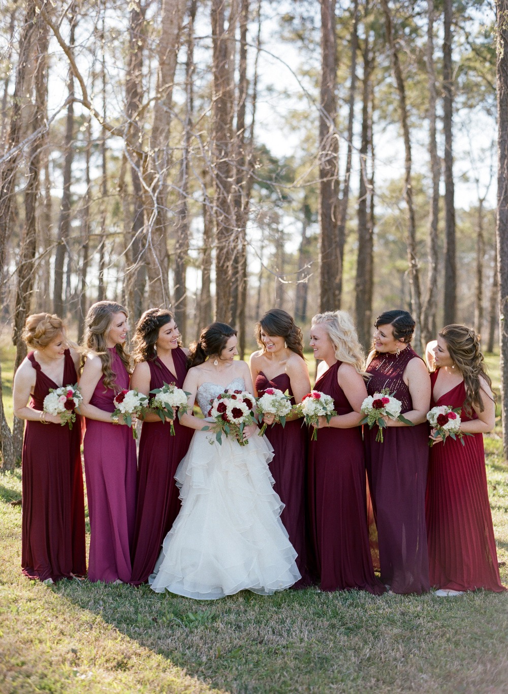 chic-maroon-and-gold-texas-wedding