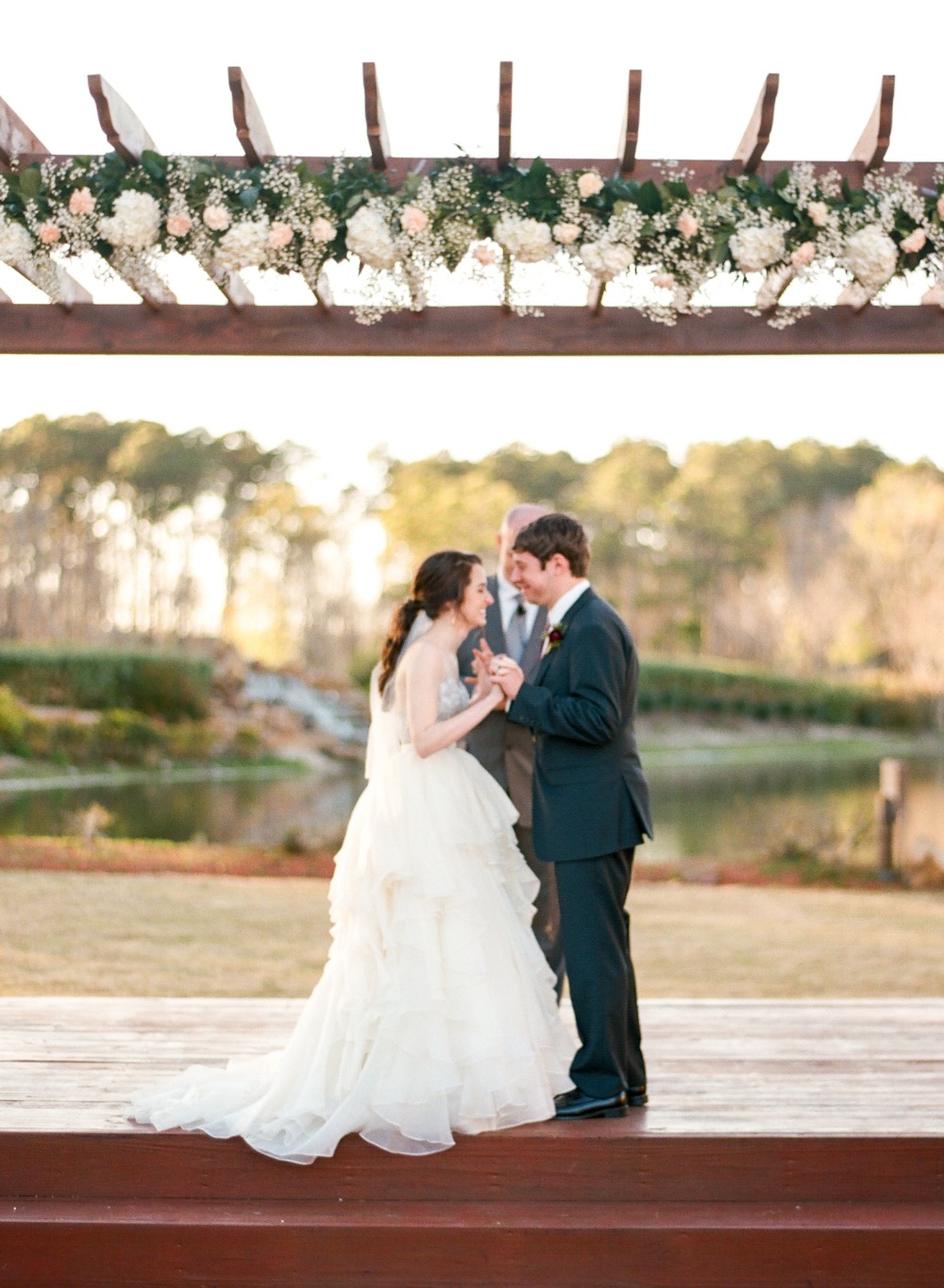 chic-maroon-and-gold-texas-wedding