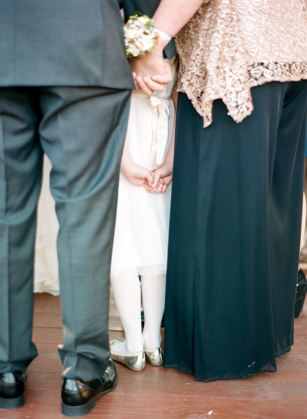 chic-maroon-and-gold-texas-wedding