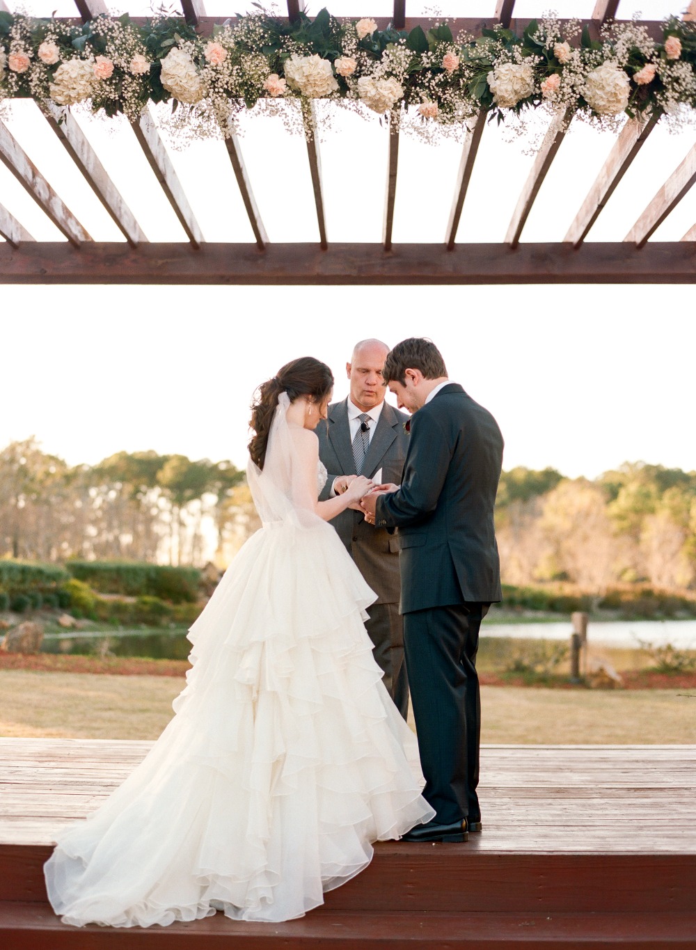 chic-maroon-and-gold-texas-wedding