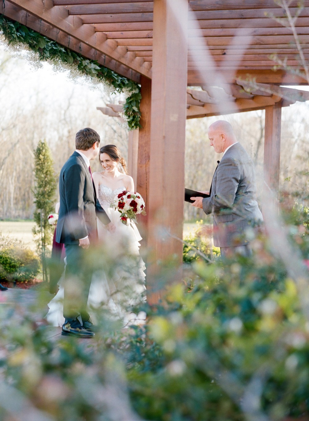 chic-maroon-and-gold-texas-wedding