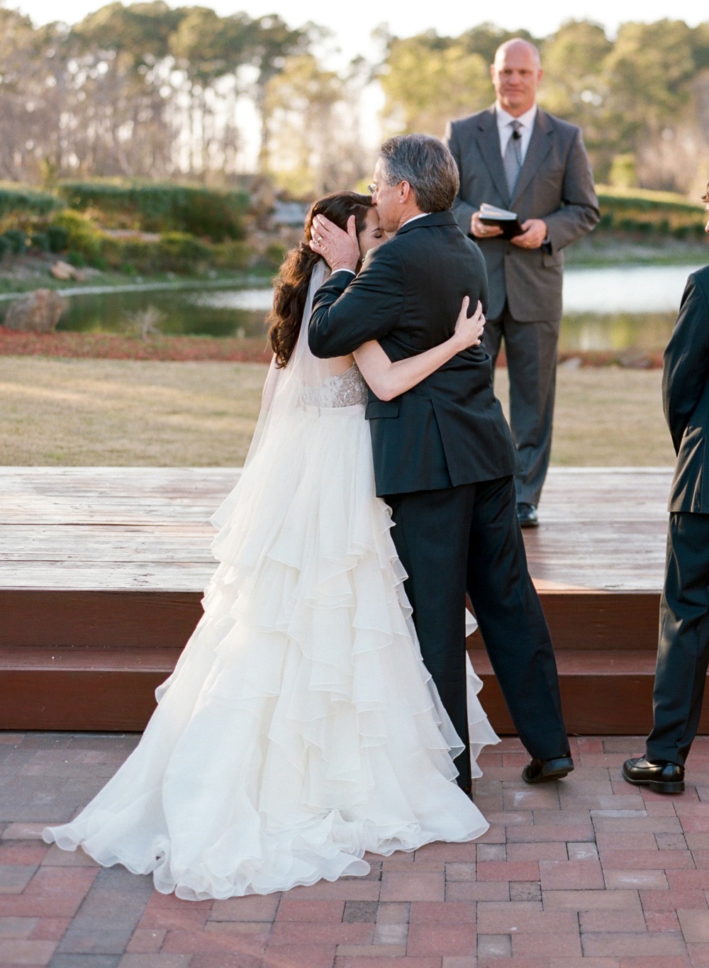 chic-maroon-and-gold-texas-wedding