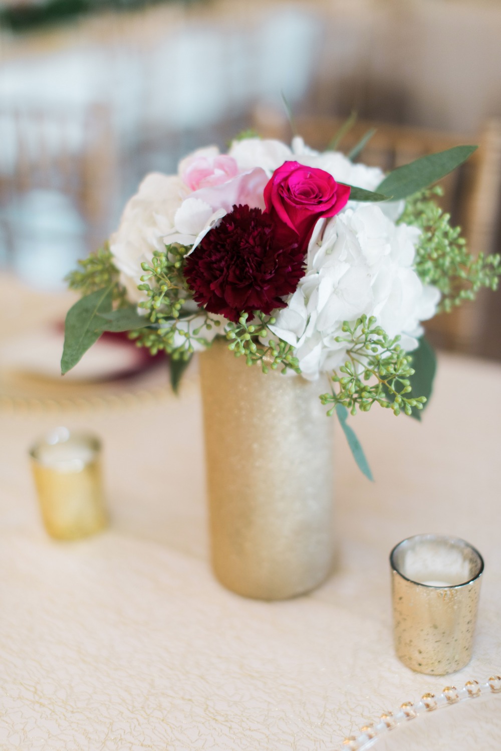 chic-maroon-and-gold-texas-wedding