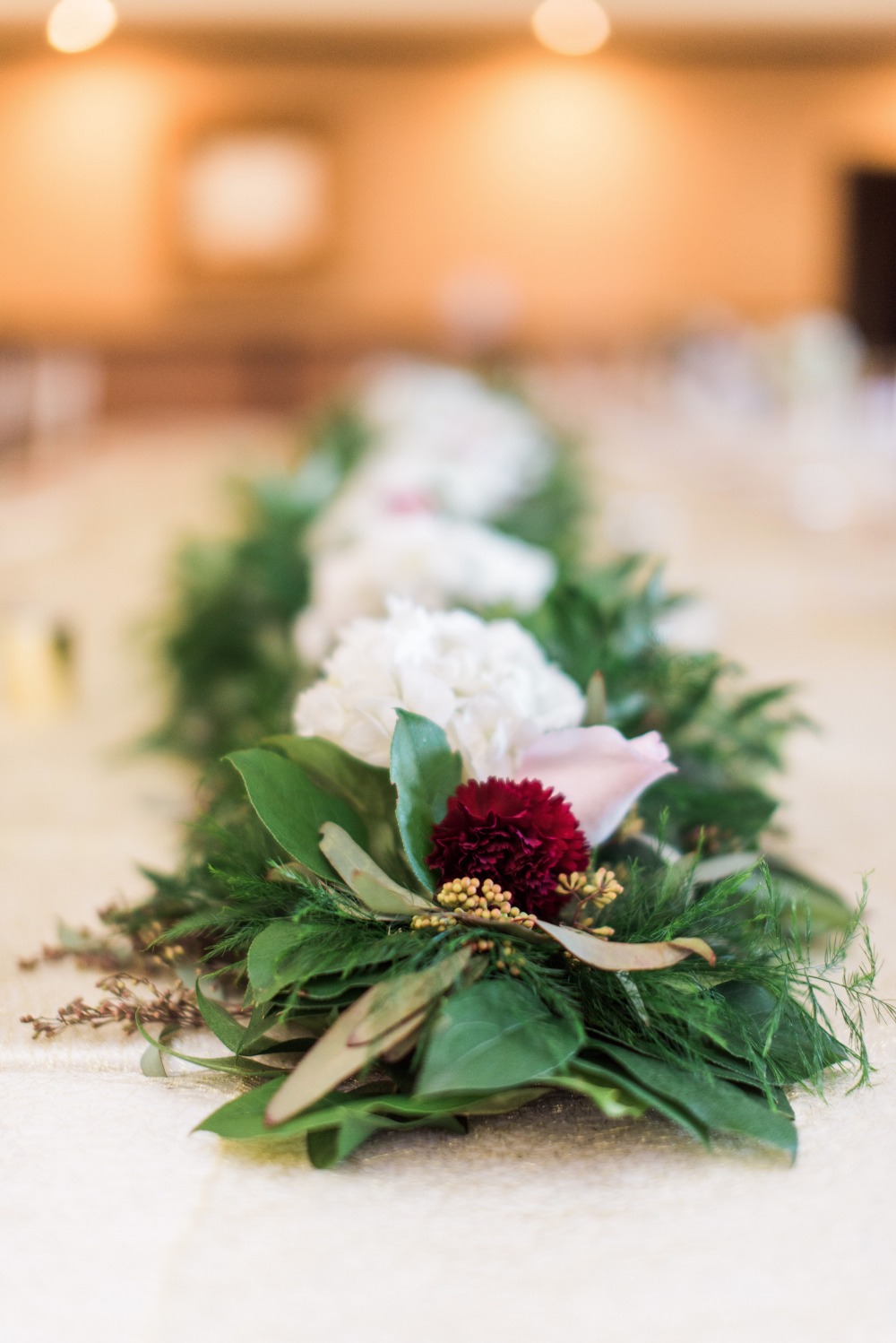 chic-maroon-and-gold-texas-wedding