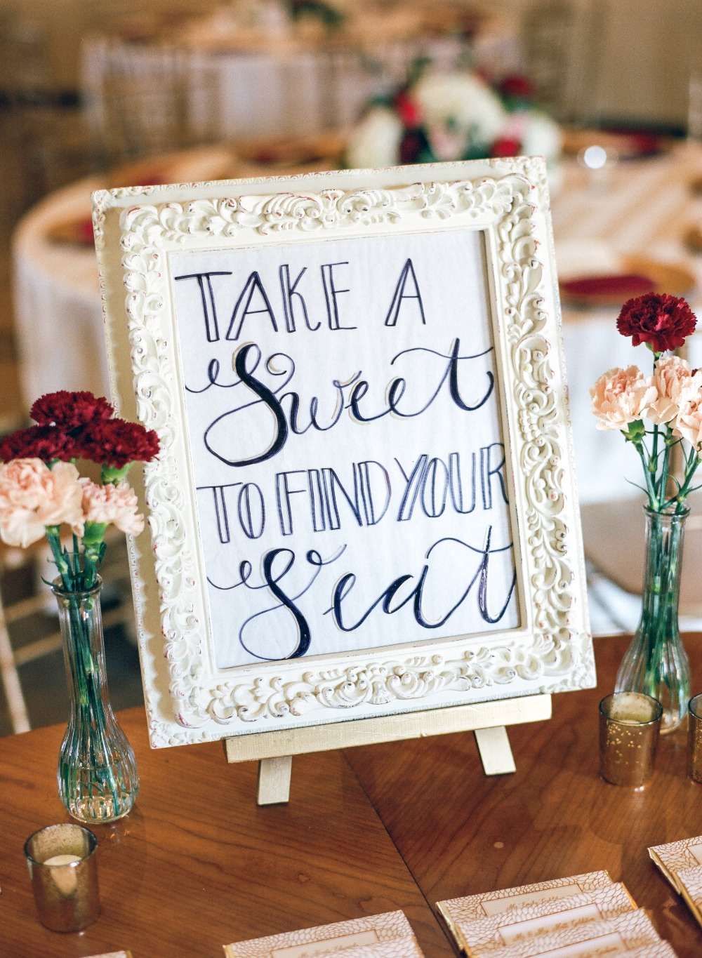 chic-maroon-and-gold-texas-wedding